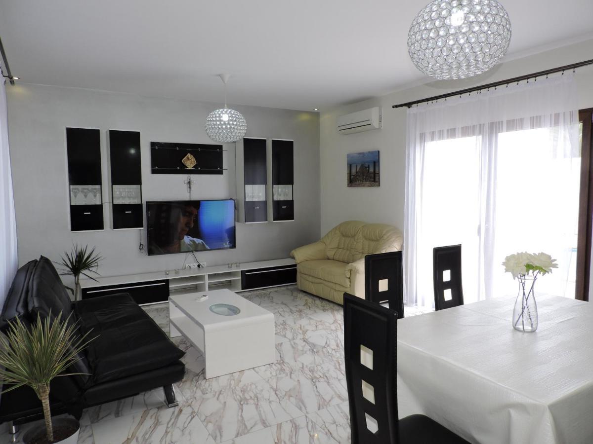 Doree 201 Holiday home *